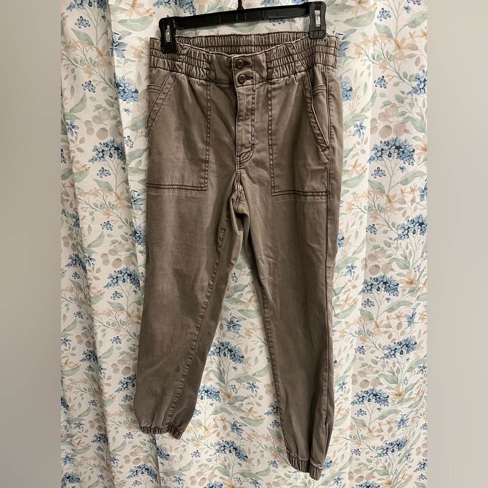 American Eagle joggers